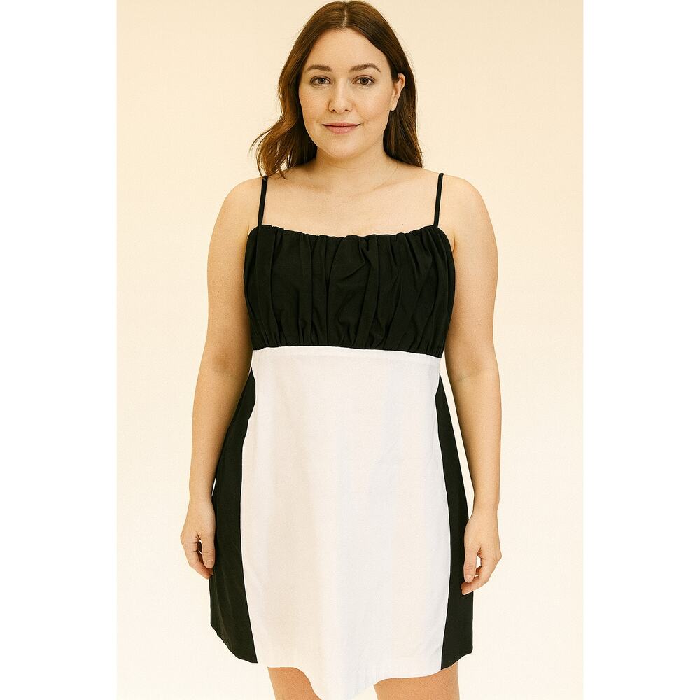 Torrid sz 22 black white slimming dress midi formal lined preppy classy stretch
